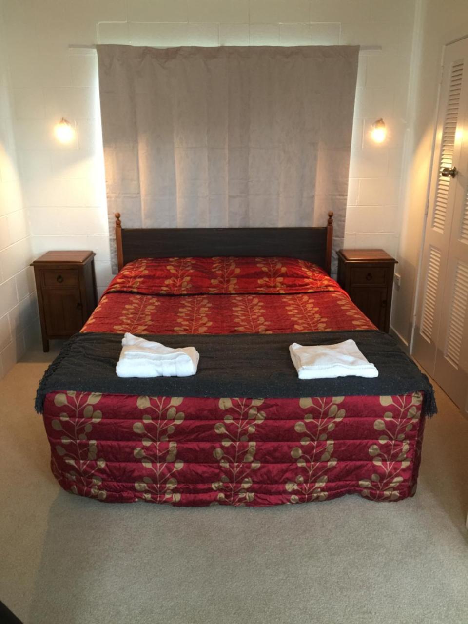 Milton Chalet Motel Nelson Bagian luar foto