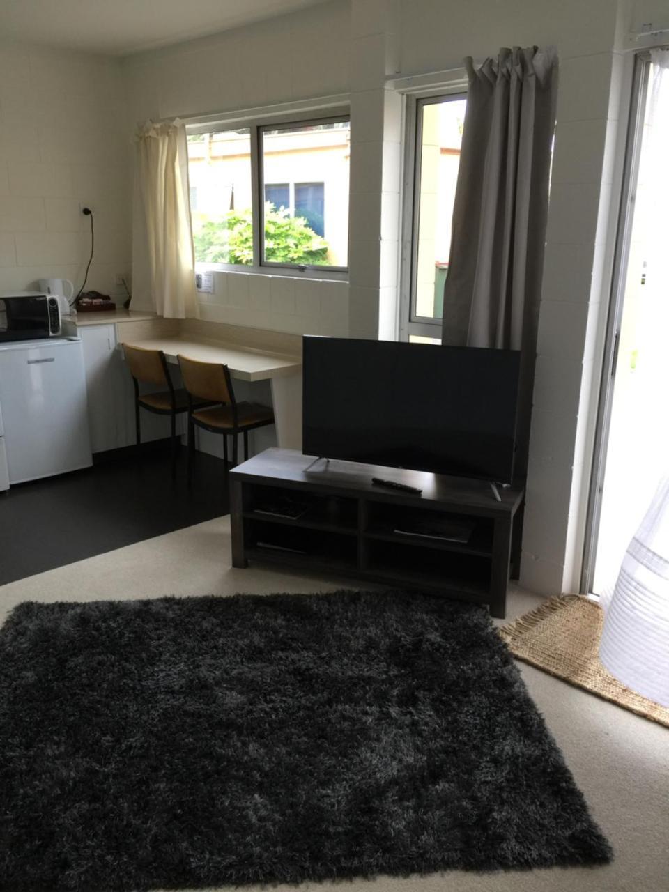 Milton Chalet Motel Nelson Bagian luar foto