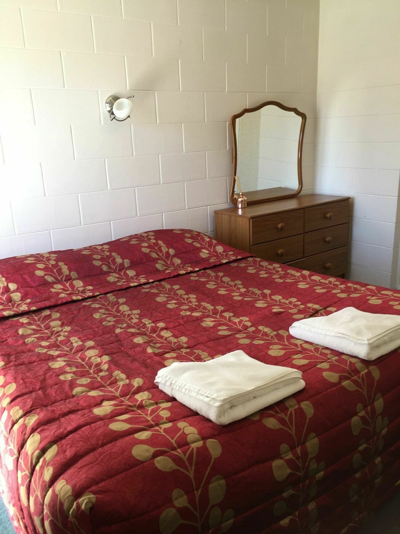 Milton Chalet Motel Nelson Bagian luar foto