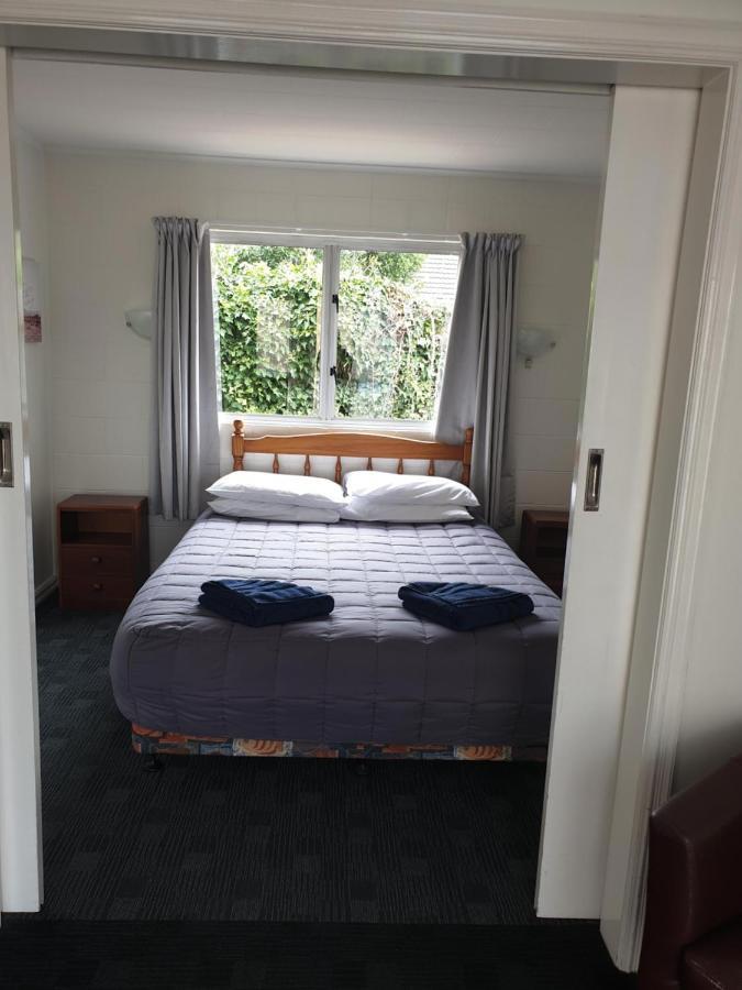 Milton Chalet Motel Nelson Bagian luar foto