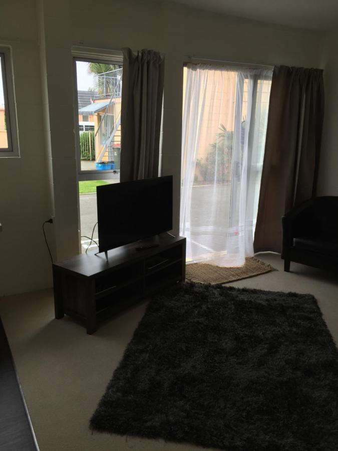 Milton Chalet Motel Nelson Bagian luar foto
