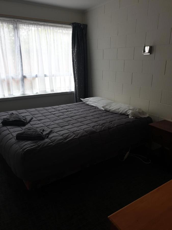 Milton Chalet Motel Nelson Bagian luar foto